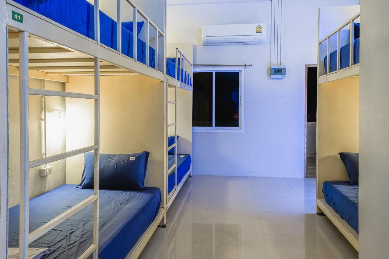 Escape Divers - Jungle Hostel And Dive Centre Тау Экстерьер фото